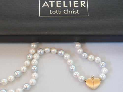 Perlenkette mit Schachteldeckel Perlanatelier